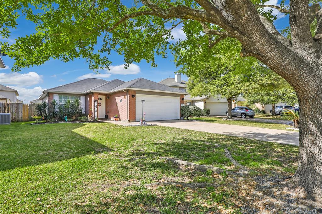 2518 Merganser Court, Humble, Texas image 2