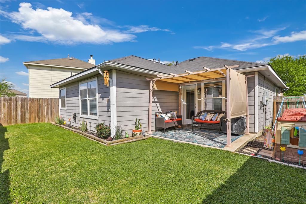 2518 Merganser Court, Humble, Texas image 6