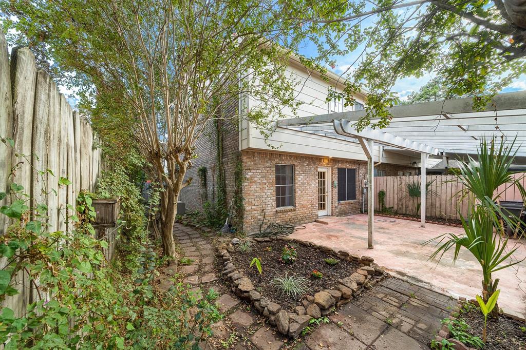 17116 Beaver Springs Drive #7, Houston, Texas image 14