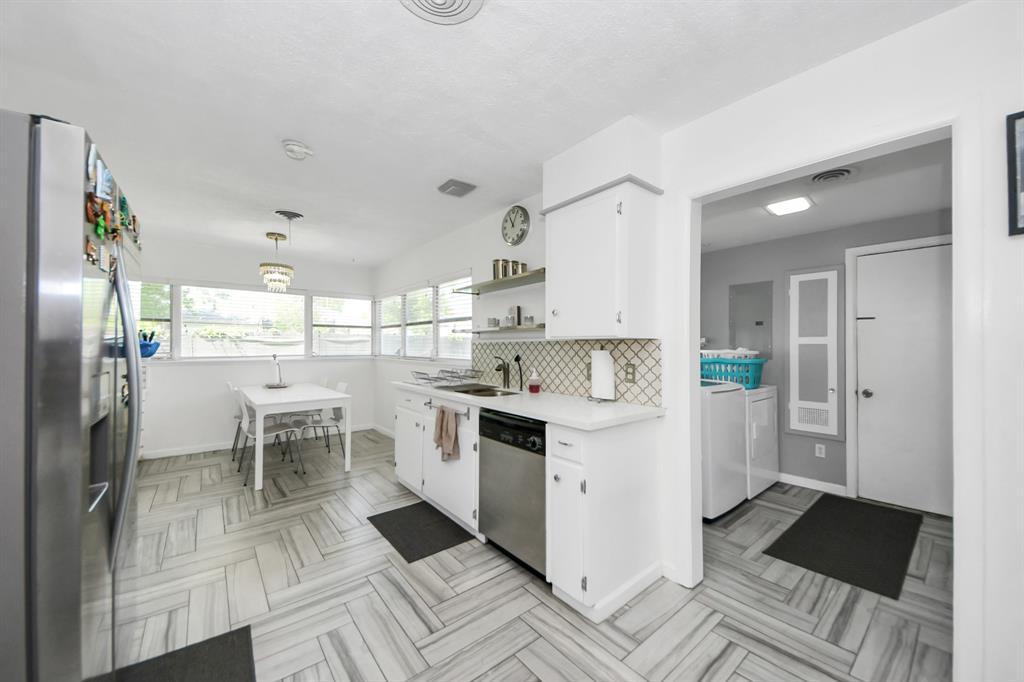 2011 Durrain Ferry Road, Baytown, Texas image 11