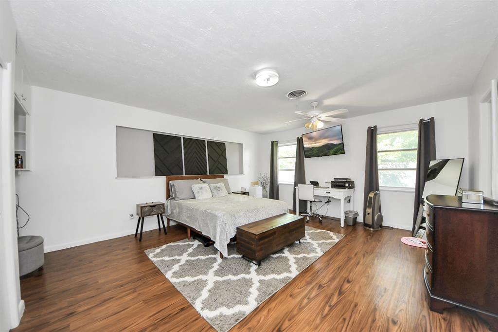 2011 Durrain Ferry Road, Baytown, Texas image 18