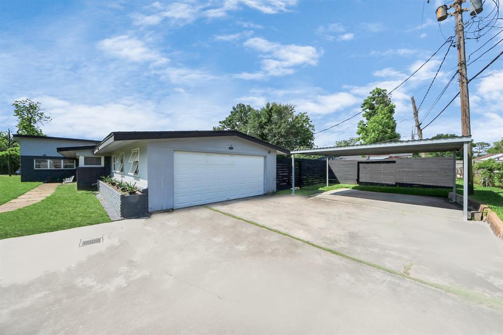 2011 Durrain Ferry Road, Baytown, Texas image 3