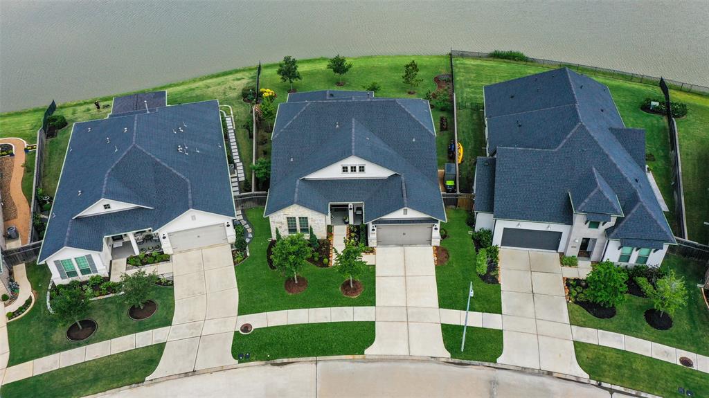 5322 Water Terrace Lane, Fulshear, Texas image 2