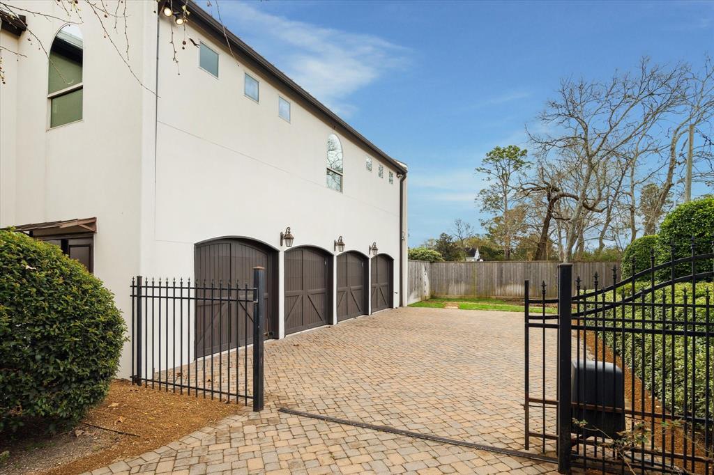 property-search 4 11331 Greenbay Street