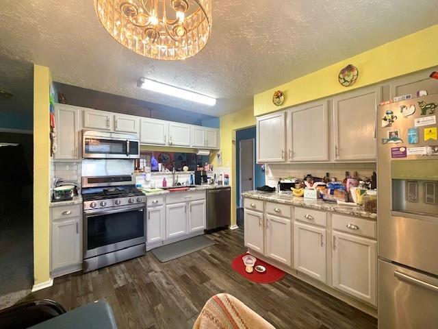 104 Trail Ride Road, Angleton, Texas image 3