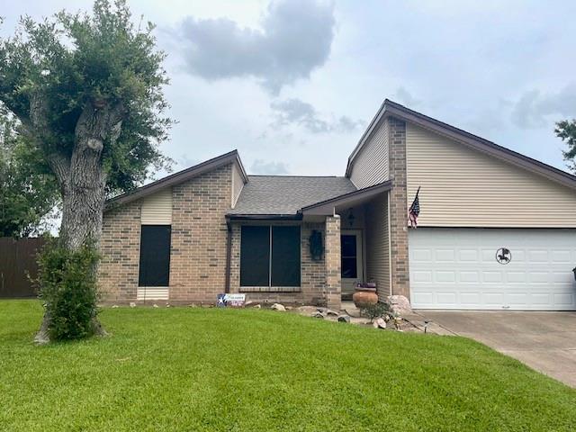 104 Trail Ride Road, Angleton, Texas image 1
