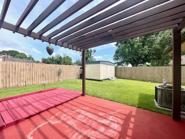 104 Trail Ride Road, Angleton, Texas image 9