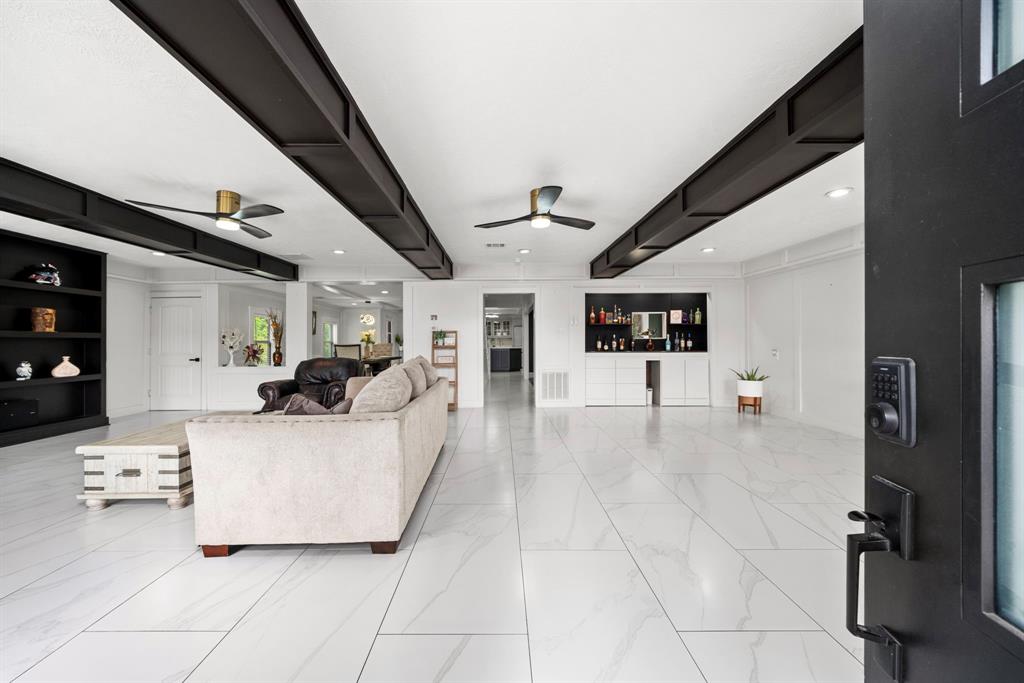4615 W Walnut Street