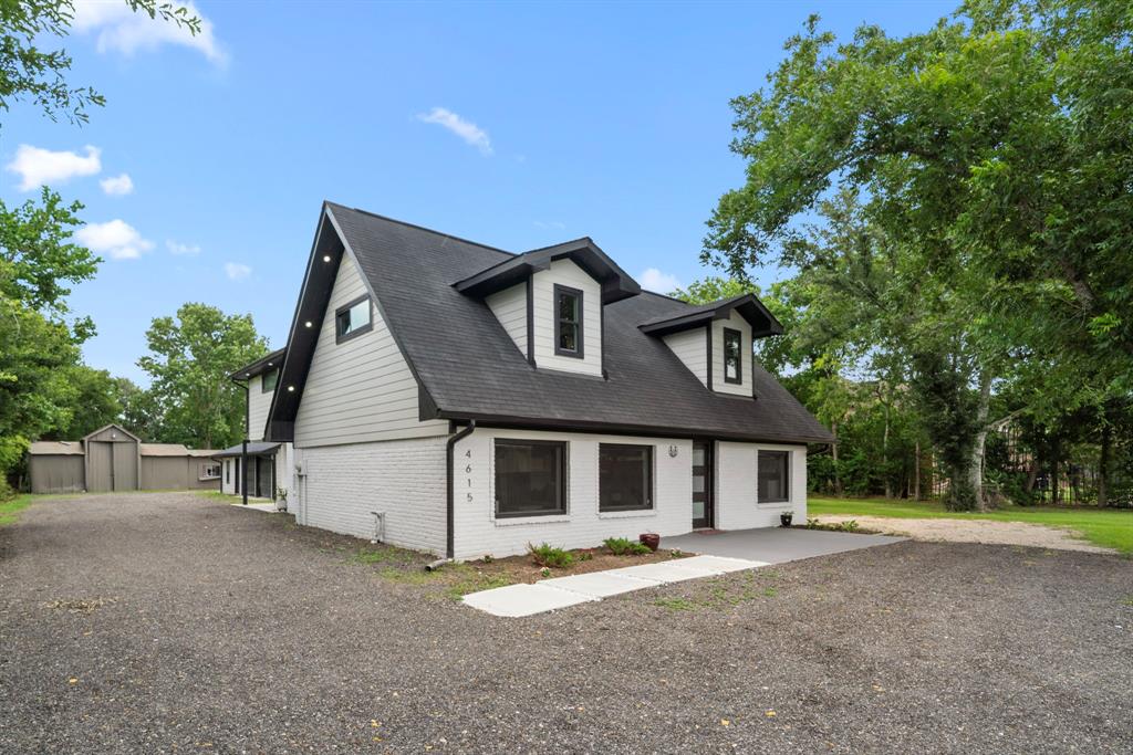 4615 W Walnut Street