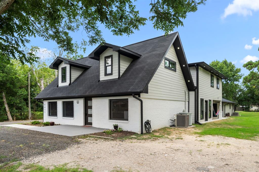 4615 W Walnut Street