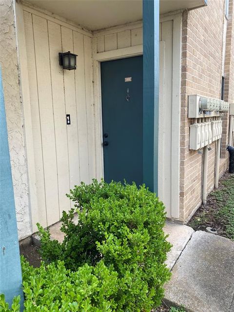 Photo of 250 El Dorado Boulevard #149, Houston, TX 77598 (MLS # 21255528) Photo of 250 El Dorado Boulevard #149, Houston, TX 77598 (MLS # 21255528)