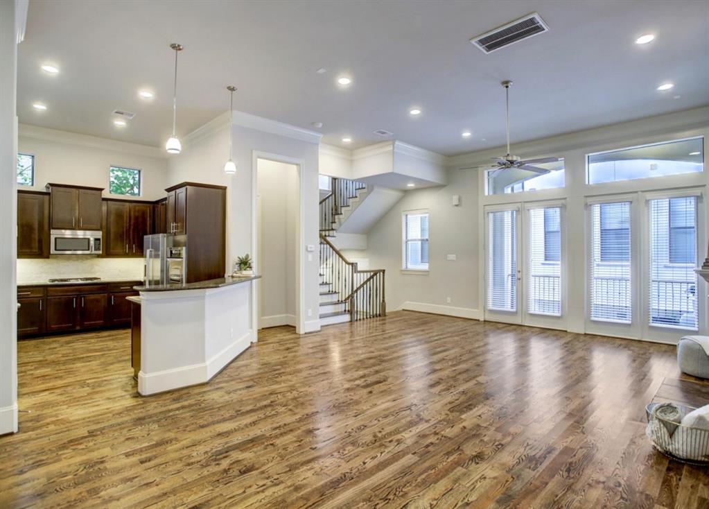 Houston, Texas 77007, United States, 3 Bedrooms Bedrooms, ,4 BathroomsBathrooms,Residential,Active,166737