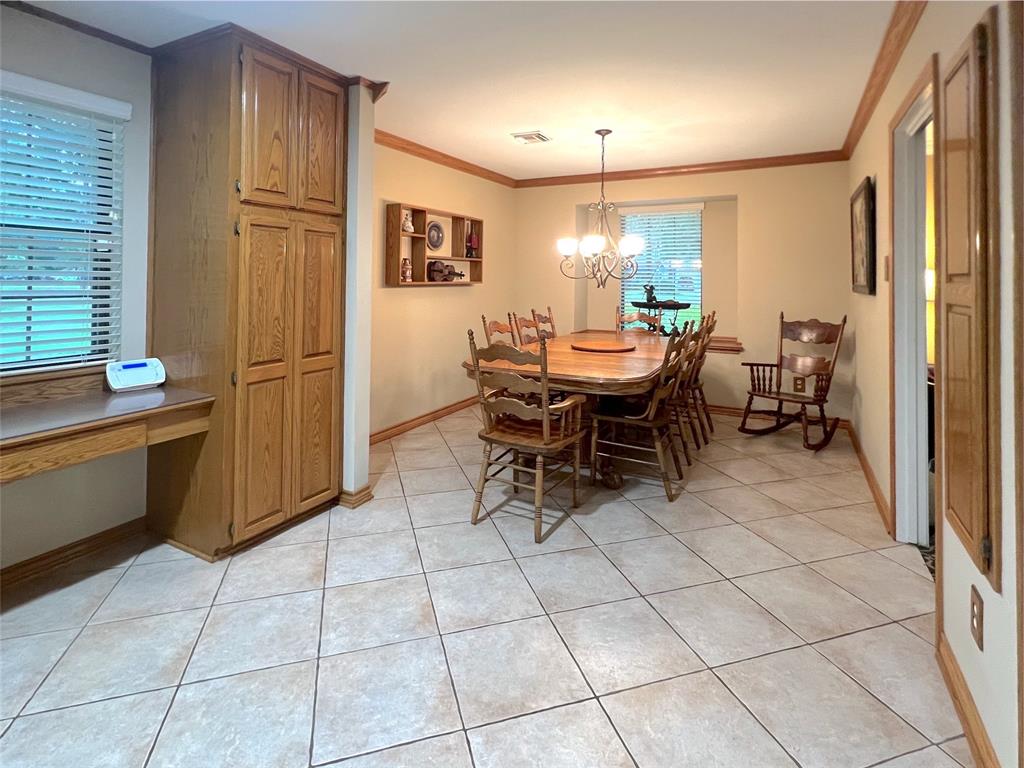 25811 Maplewood Drive, Spring, Texas image 16