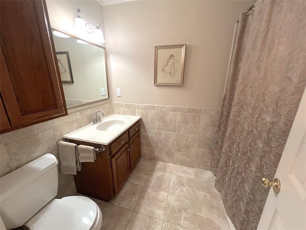 25811 Maplewood Drive, Spring, Texas image 21