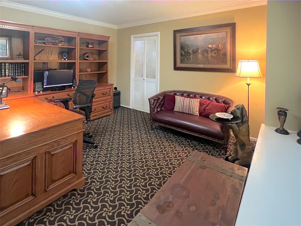 25811 Maplewood Drive, Spring, Texas image 13