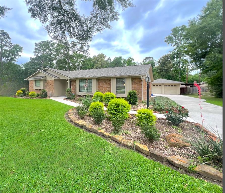 25811 Maplewood Drive, Spring, Texas image 2