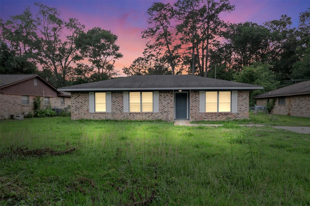 1204 Crescent Boulevard, Cleveland, Texas image 1