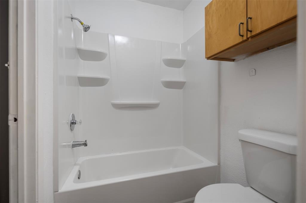 1204 Crescent Boulevard, Cleveland, Texas image 7