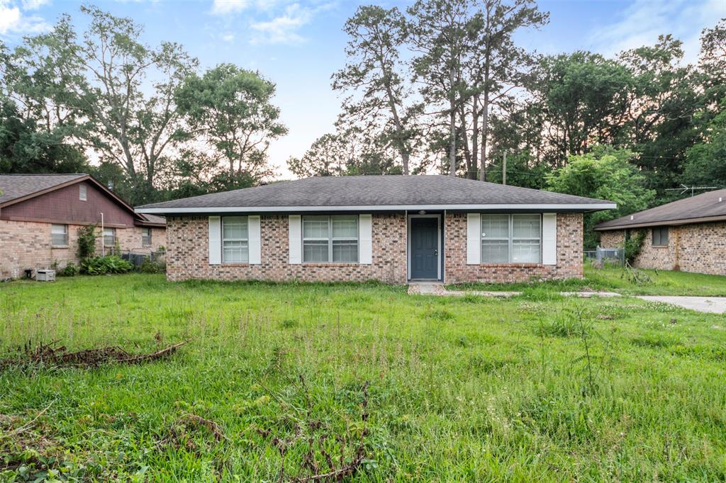 1204 Crescent Boulevard, Cleveland, Texas image 2