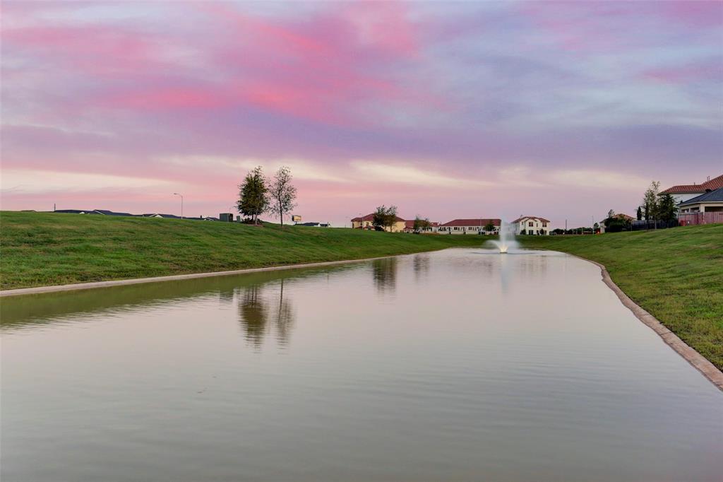 2427 Prairie Hollow Lane
