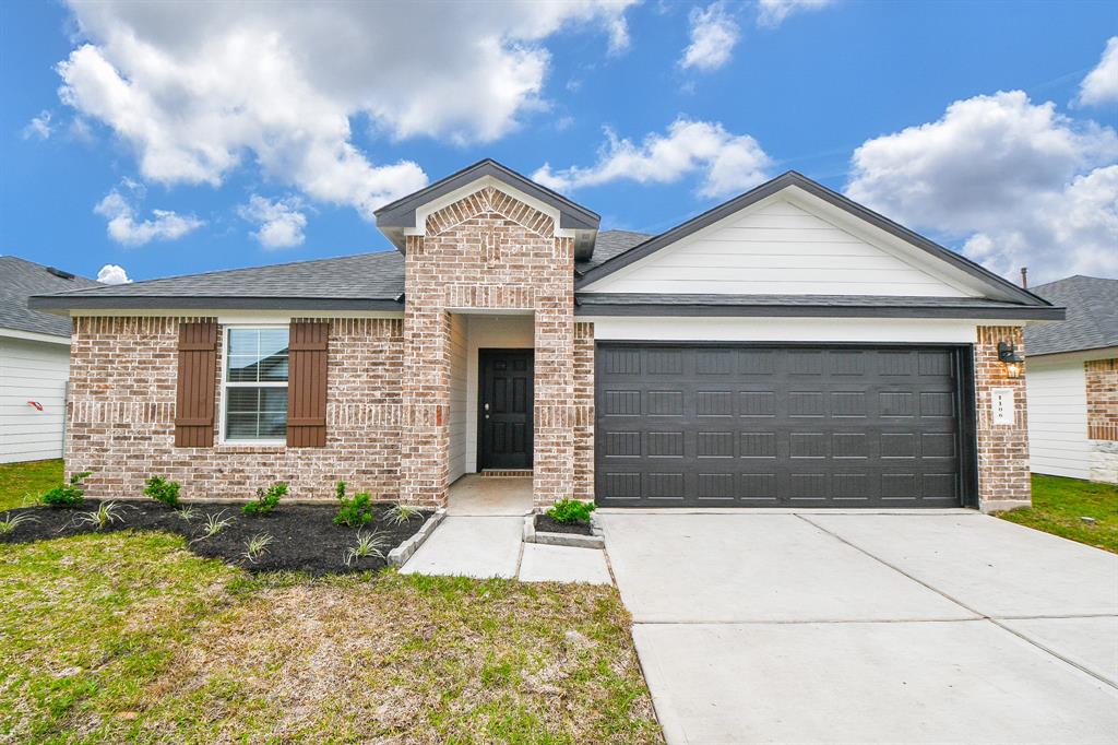 1106 Cattle Chute Court, Rosharon, Texas image 1