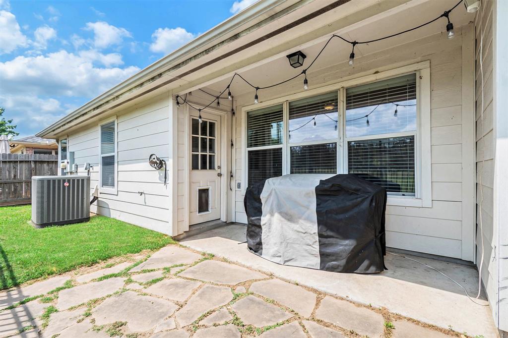 12107 Lakewood Villa Drive, Tomball, Texas image 18