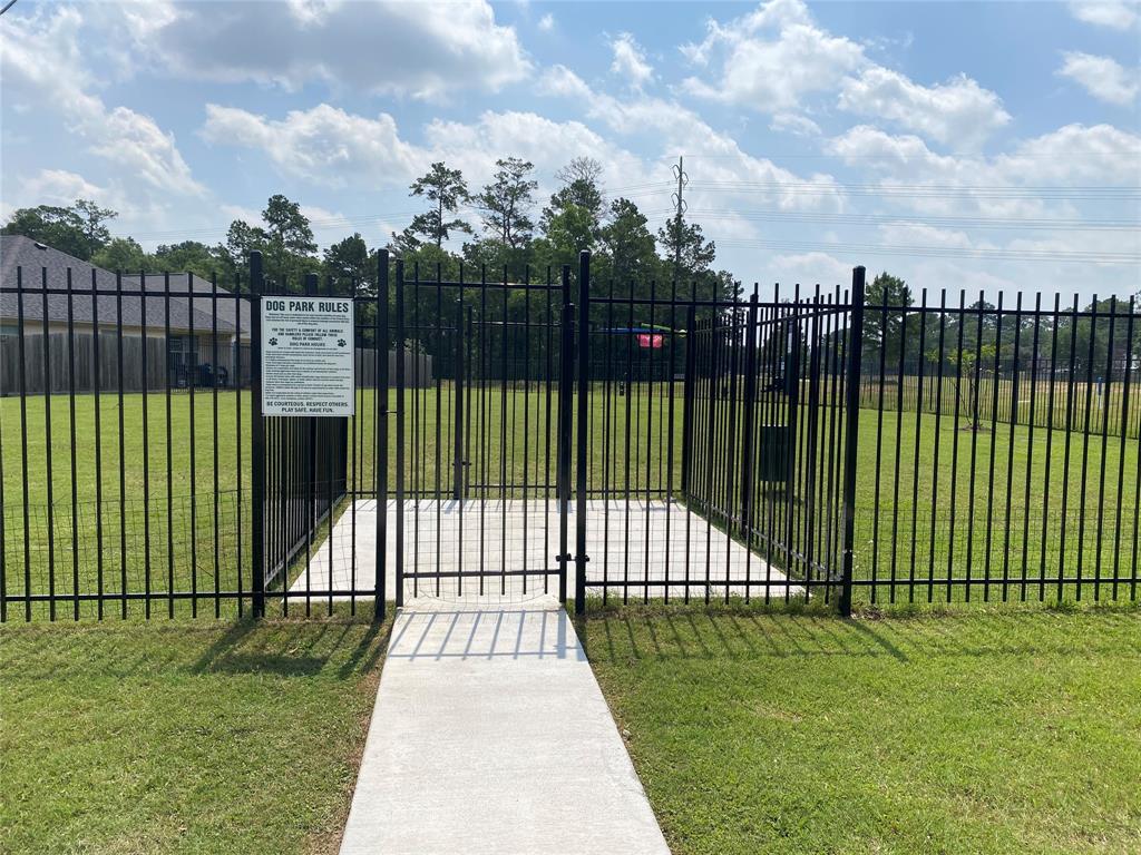 12107 Lakewood Villa Drive, Tomball, Texas image 21