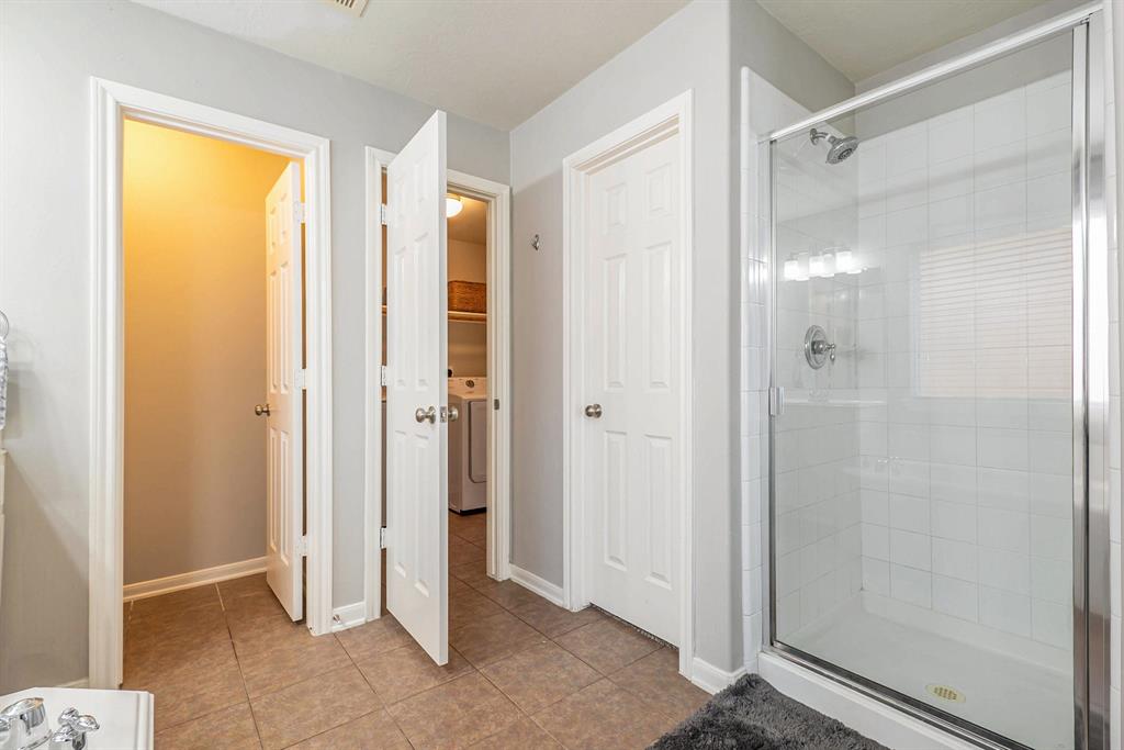 12107 Lakewood Villa Drive, Tomball, Texas image 15