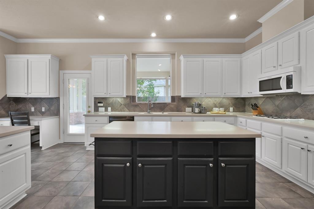 12511 Mustang Court, Magnolia, Texas image 12