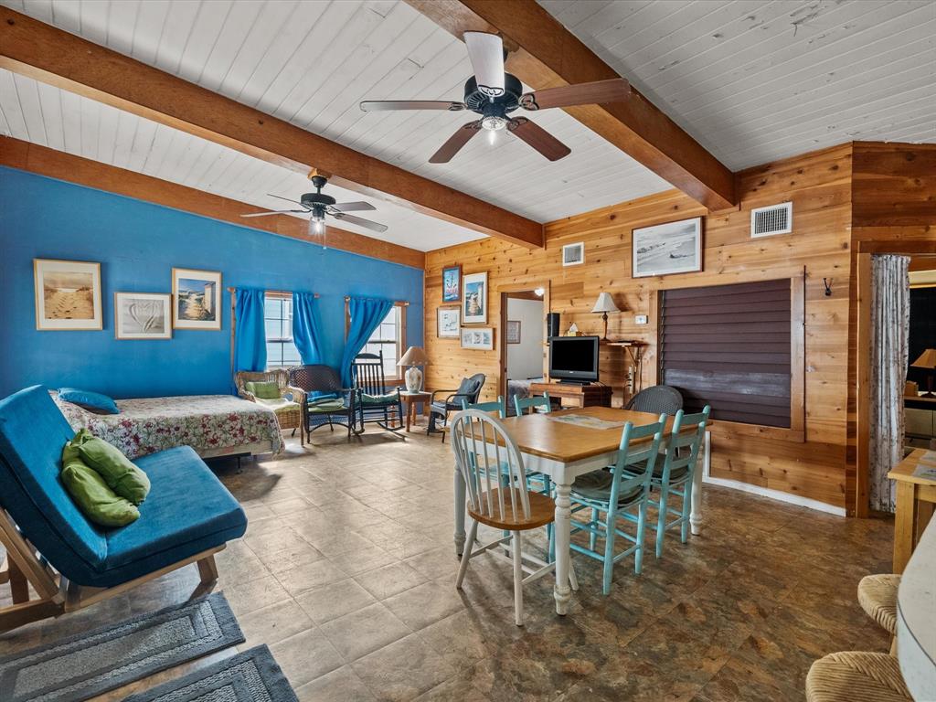 510 Beach Drive, Surfside Beach, Texas image 12
