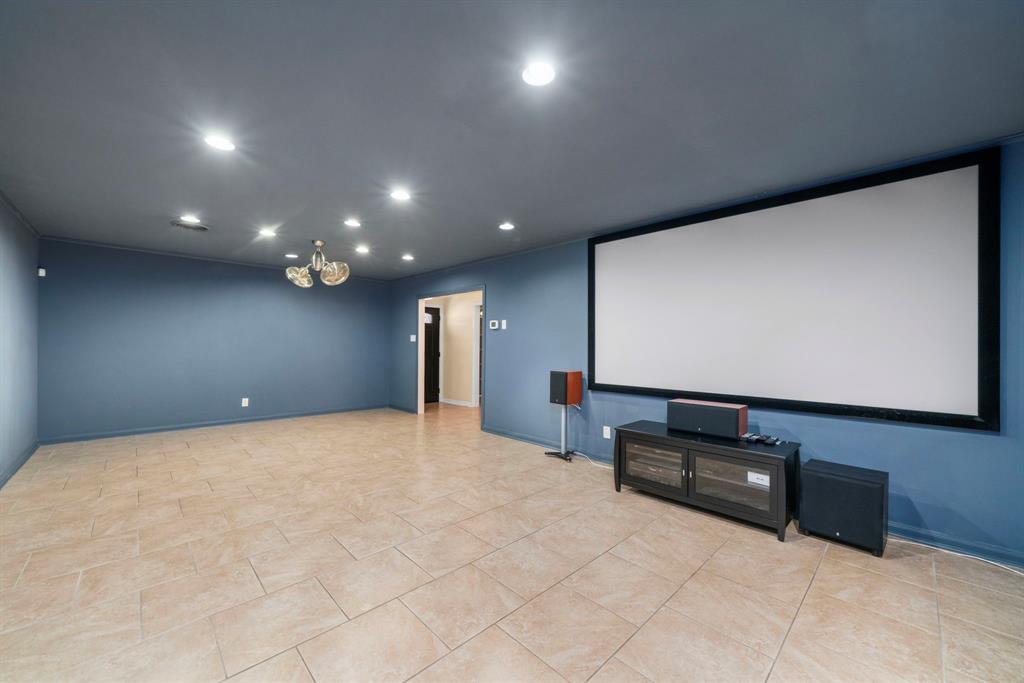 206 Village Drive, Sugar Land, Texas image 13