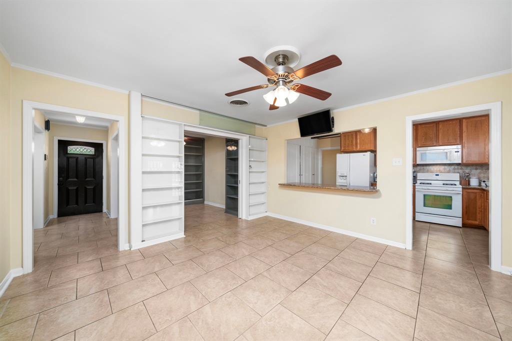 206 Village Drive, Sugar Land, Texas image 12