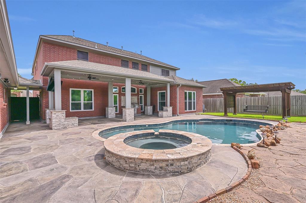 1708 Country Club Drive, Friendswood, Texas image 36