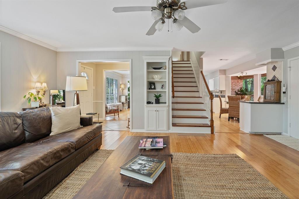 2828 S Logrun Circle, The Woodlands, Texas image 6