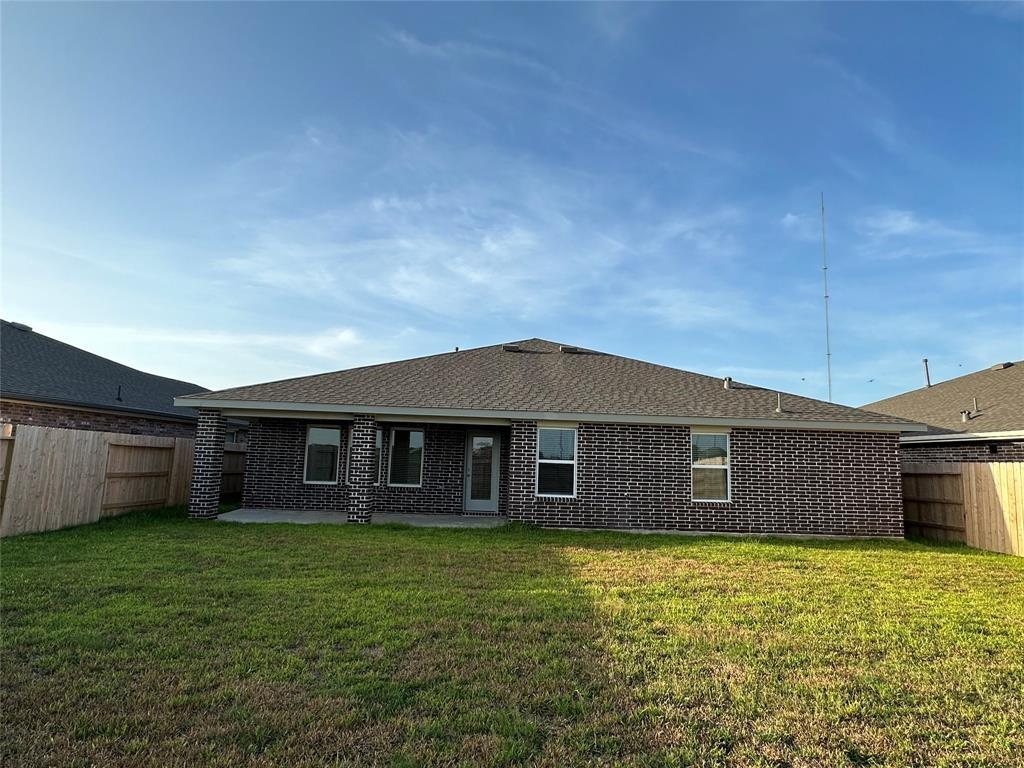 1307 Park Crest Drive, Missouri City, Texas image 21