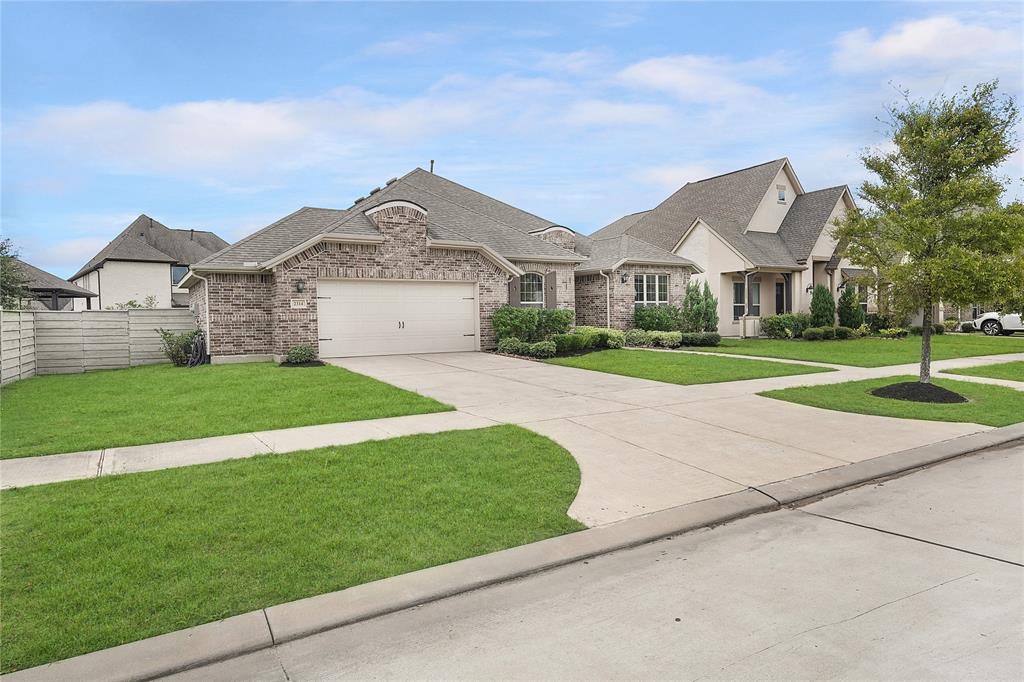 2314 Piney Creek Drive, Manvel, Texas image 2