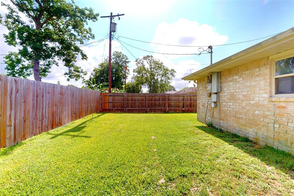 3907 Texas Avenue, Dickinson, Texas image 23
