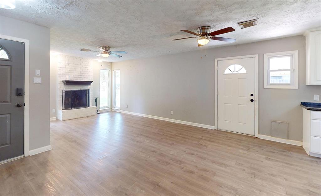 3907 Texas Avenue, Dickinson, Texas image 4