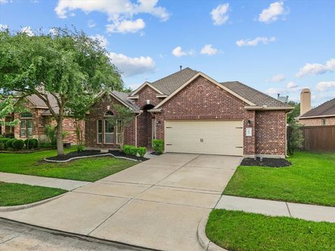 609 Pedernales Street Webster TX 77598