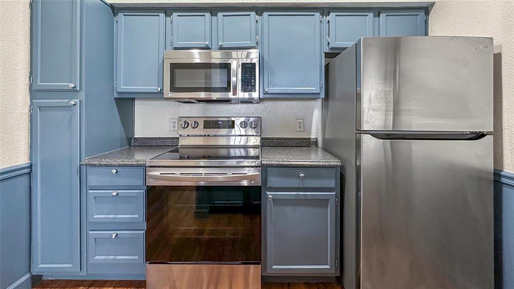 2121 El Paseo Street 1511