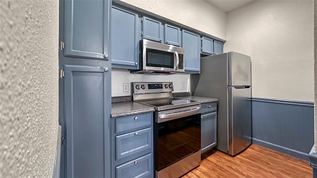 2121 El Paseo Street 1511