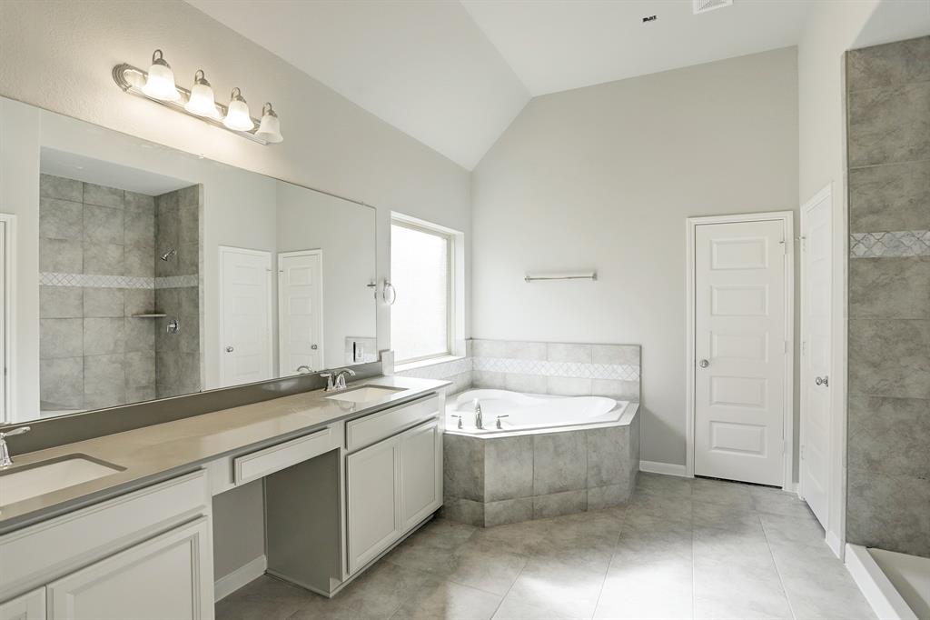 32411 Willow Hollow Way, Waller, Texas image 10