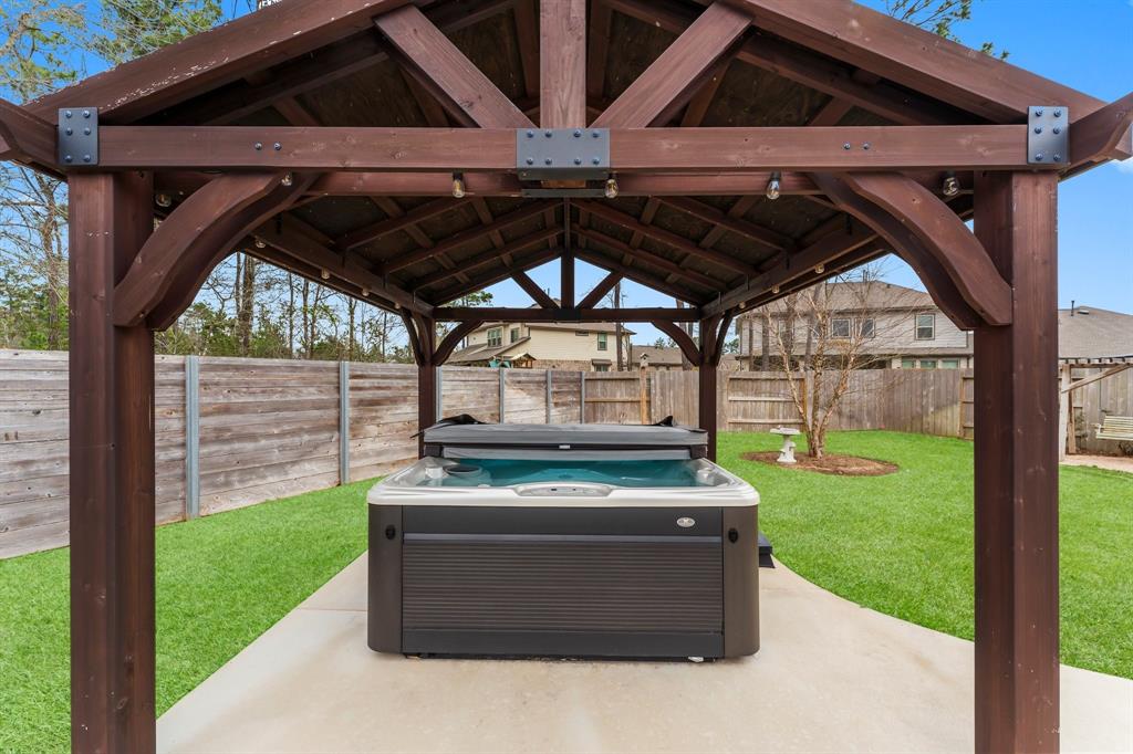 17221 Crimson Crest Drive, Conroe, Texas image 40