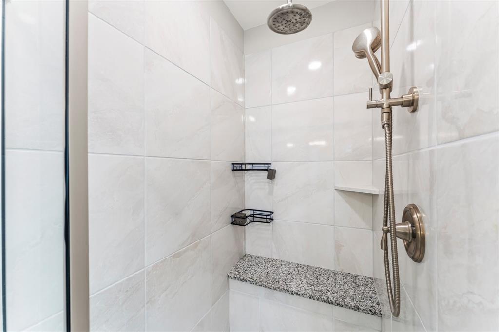 17221 Crimson Crest Drive, Conroe, Texas image 33