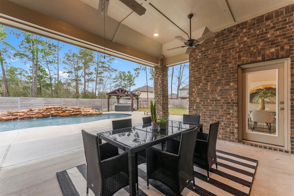 17221 Crimson Crest Drive, Conroe, Texas image 36