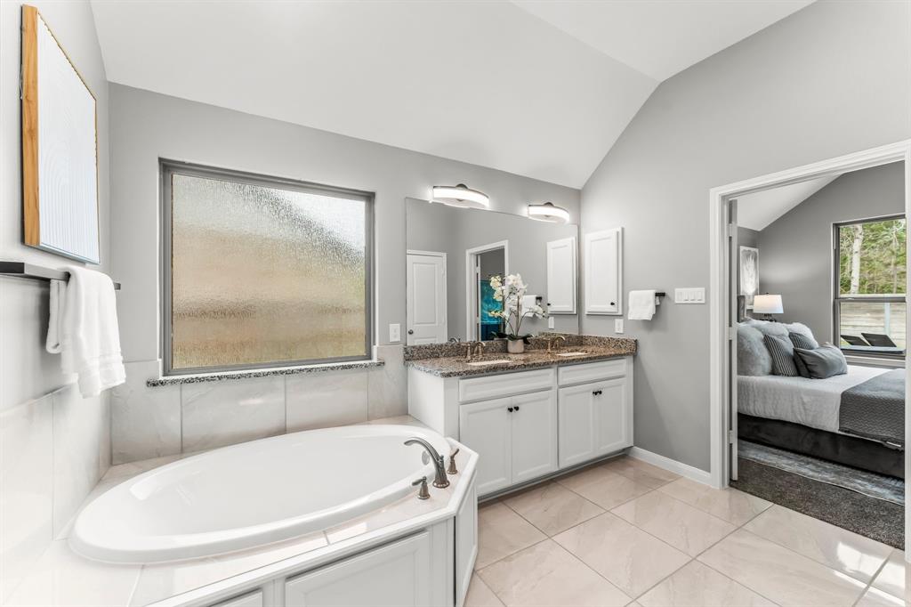 17221 Crimson Crest Drive, Conroe, Texas image 34