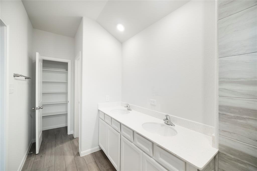 6511 Canary Knoll Court, Richmond, Texas image 20