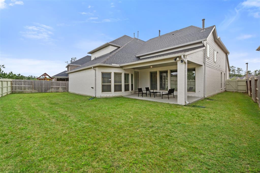 10118 Bayou Oaks Drive, Conroe, Texas image 39