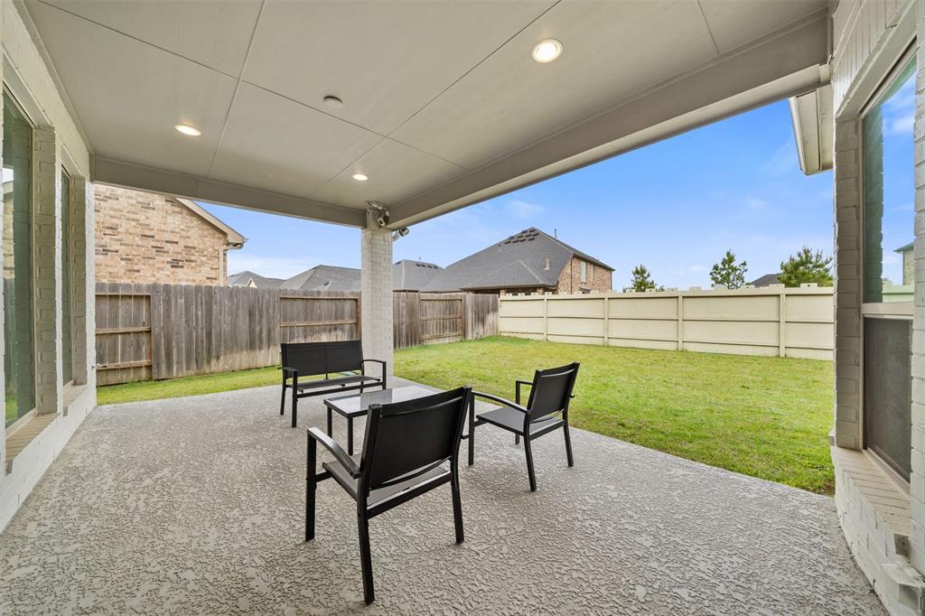 10118 Bayou Oaks Drive, Conroe, Texas image 37
