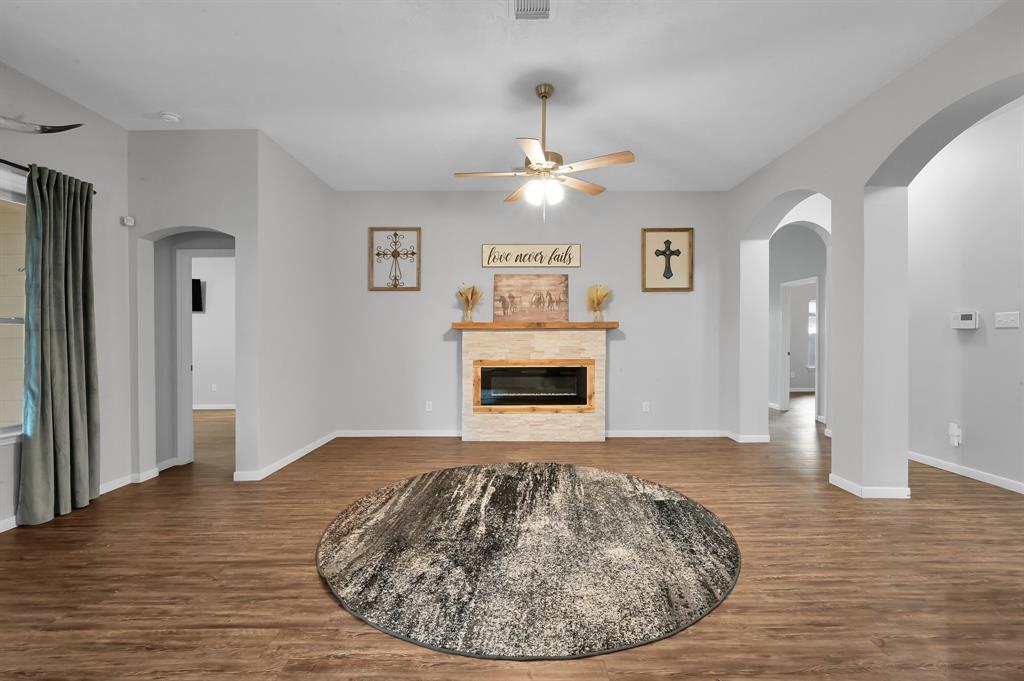 18835 Cluster Oaks Drive, Magnolia, Texas image 17